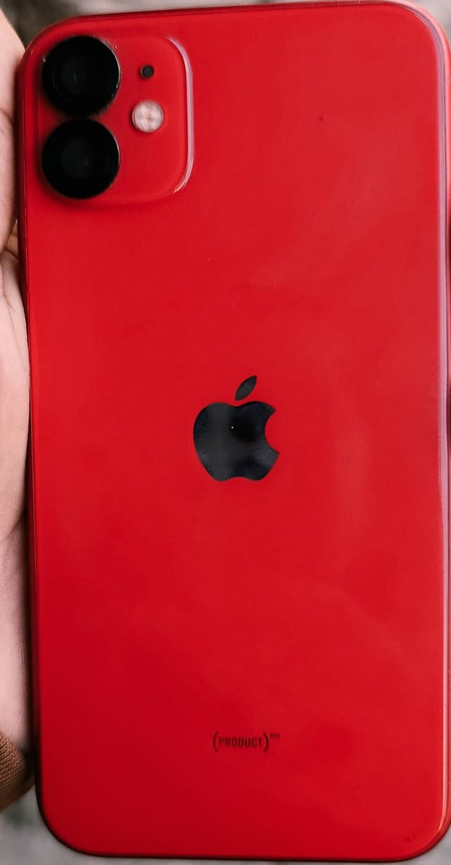 ايفون  11عادي مكفول. من اي تصليح  شرط فحص 

ذكره 128
بطاريه 69
دبل سيمكرت 
شرط بلادي اكو شخط بل شاشه 
بس مامثر بل ستخدام
كرتونه موجوده
بغداد البلديات 
رقم ***********
سعر.   200قفل
