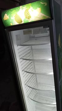 عارضة مستخدمة شي قليل  ونظيفه كلش  السعر 500 وبيها مجال  العنوان مدينة...