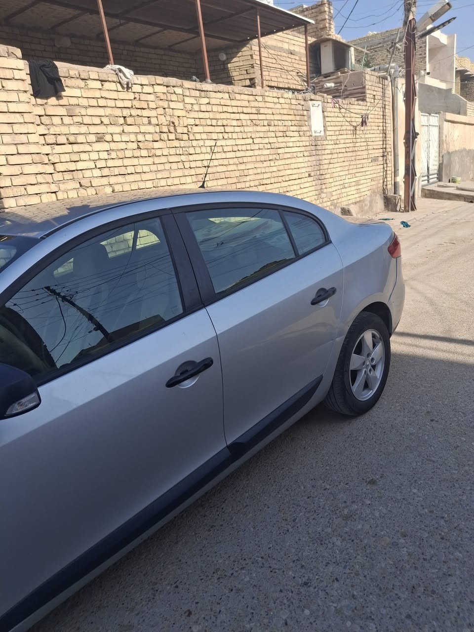 رينو مديل ٢٠١٣ مكفوله من ضربه وصبغ السعر 55 رقم الهاتف ***********
