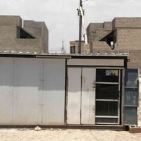 يوجد محل سندويش للبيع العرض ثلاثه والطول 5 امتار كهربائيات كامله وباب ...