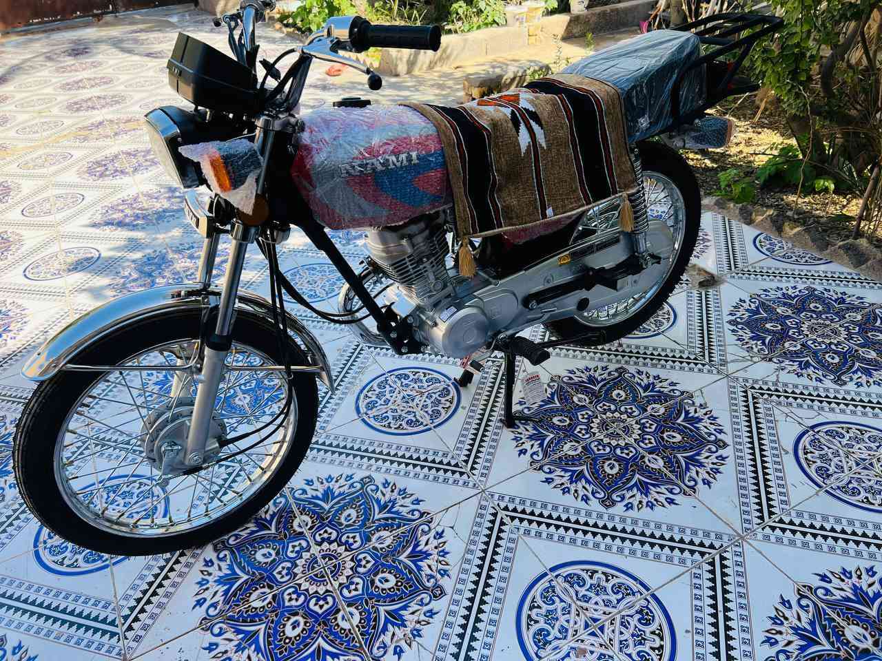 السلام عليكم للبيع اوراق 2008 وكيلها بنهايت شارع بغداد معرض الروان كله جديد برغي واحد ما بيها شاصي نامه السعر مليون و 250 بعدها ما مشتغله شلع العنوان ميسان عله طريق المجر قرب مطعم طواحين الهوى للستفسار *********** اوراق الكمرك موجوده خمس اوراق كامله
