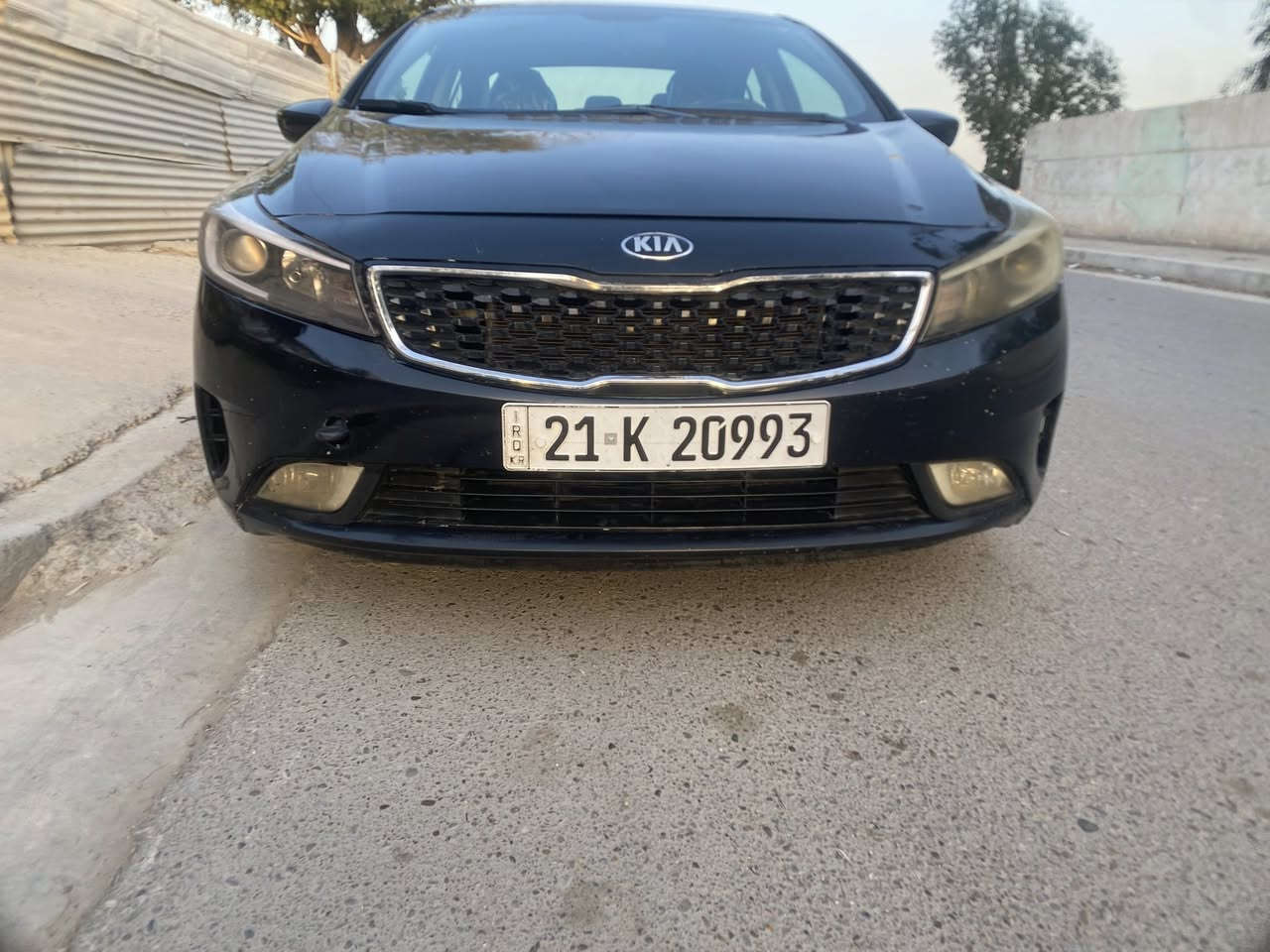 للبيع او مراوس كيا فورتي 2017حادث بنيد فقط بدون اي دواخل بدون ايرباك وبيها الداير مال هلال خلفي صبغ ربع منه
والباقي مكفول ناشر سونار سياره وضع شركه 
تراي زيرو ماشيه 70
كير ومحرك وتبريد وصدر وتخم تاير كله كفاله
سياره مال جناي حيل جديده 
اي نقص مابيها 
تحويل تريد تريد وكاله حاضر 
بسم ابن خالي سياره تحويل مباشر
مكان سياره بغداد اليوسفيه
السعر 117وبيها مجال
***********
