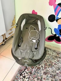 كرسي هزاز كهربائي • مستخدم ٤ أشهر • نظيف