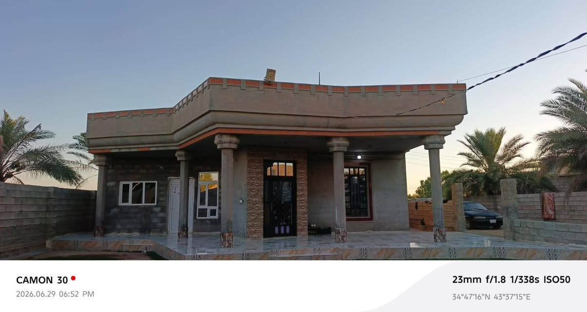 #دار للبيع لموقع قضاء لعلم عرب دليم  وحياكم
مطبخ

استقبال كبير 

صالة وسطية 

مجمع صحيات عدد 2 

غرف نوم عدد 2

كراج  معا حقل مواشي

حديقة 

للأستفسار 

***********/ يونس

دار للبيع مساحة 200 متر البيت مساحة الارض800  سعر 35وبيه مجال

