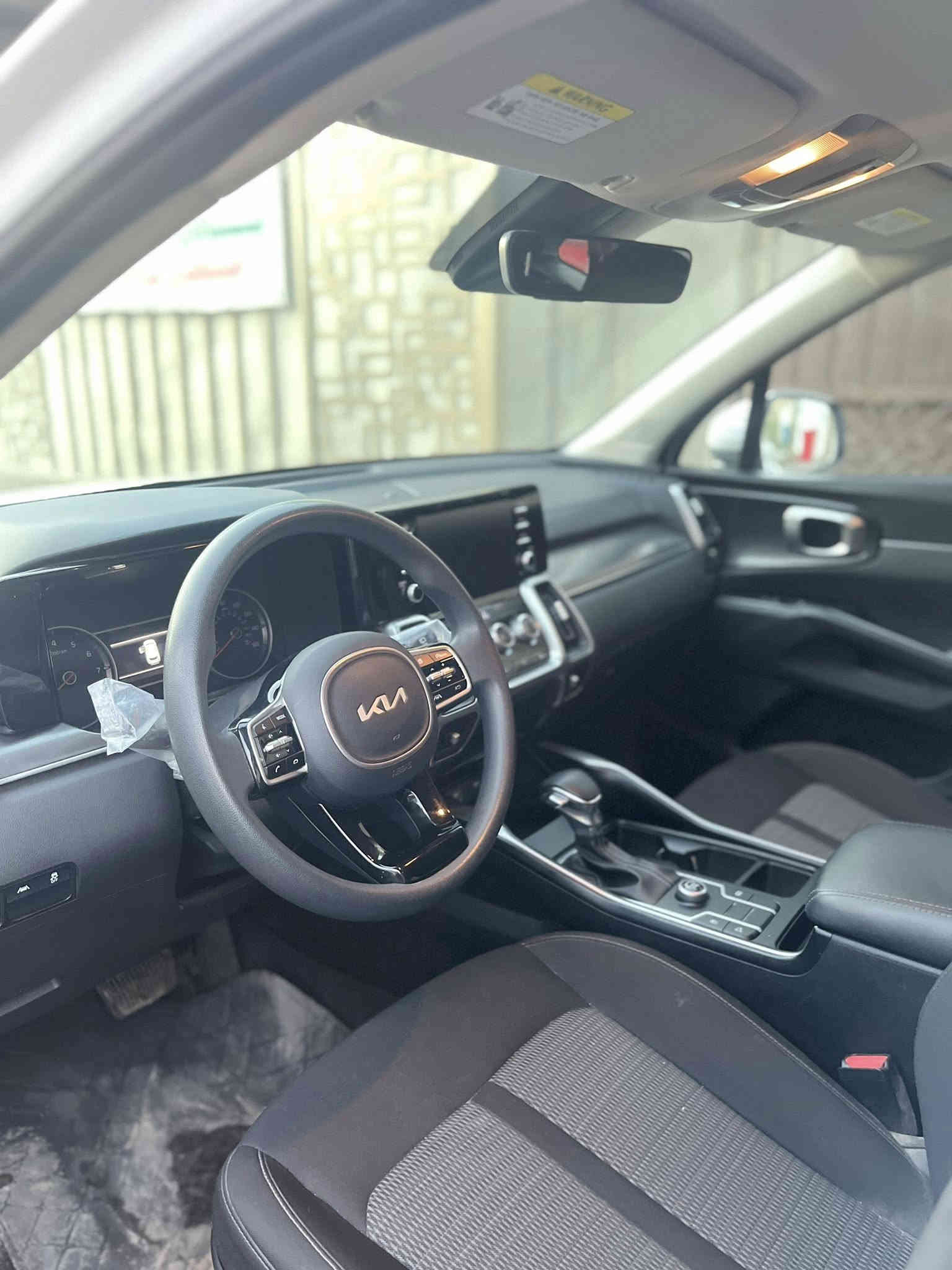 سورنتو2023 وارد امريكي مامرقم حادثها باب الصندوق على كد شبرين فقط ومبدل حجم المحرك 2500سياره ماشيه42الف سعر سياره235 مكاني بغداد الجديده شارع المسبح رقمي ***********
