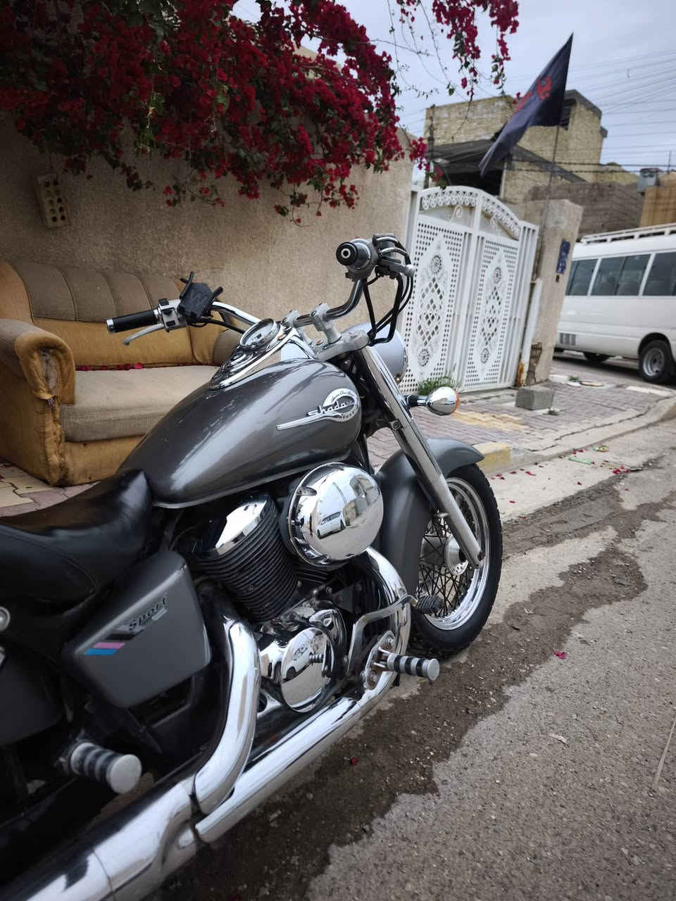 سلام عليكم 
هارلي شادو400 🪬
دراجة مال رمبة مو شارع 
دراجة بلكارتون كلش جديدة 
كفالة عامه كلها تاخذها على الضمان 
+دراجة وياها 3جنط وسيبايه وتجوه هدية ويه لدراجه 
دراجة 3سويجات +صافورة جايه وياها +كتلوك الشركة موجود هم
بلعافية على الياخذها دراجة بحالت لوگالة 
شلعه بطناش الي بالك تاحذها اذا مدك 160ترجعها موجود مقطع للمعدل مالتها 
دراجة ما مرقمة فقط وصل لمعرض ومنفيست
مكان ((بغداد الحسينيه))((سعر 15ورقه)) 
((***********)) تفاصيل خاص او اتصل واني بخدمت الجميع
