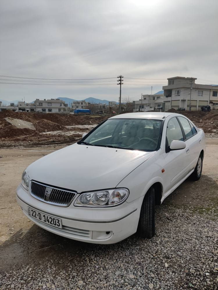 نیسان سەنی 2009 سپی بەفری مەکینە سپی گێڕ عادی چوار جام کارەبایی   سەنەوی تا 2029نوێیە چوار تایەی نوێ بێ مەسرەف ماڵی دۆست  گێڕ مەکینە تەبرید تەقەو ڕەقە بەشەرت دوو پارچەی بۆیاغە چملغ و دەرگای سایەق.
نرخی :دەفتەرێک و معامەلە
***********
شوێن ڕانیە رانية, السليمانية
