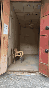 محل للإيجار في النجف
يصلح مطعم
يصلح اسواق
يصلح محل تصليح كهربائيات 
يصلح دلالية 
يصلح عيادة تمريضية
يصلح 
المساحة كما موضح بالفديو ٢,٥ في ٦ 
الموقع النجف شارع المدينة مجاور صيدلية طارق مقابل مجمع اولاد جبرين لتصليح الدراجات 
للاتصال والاستفسار 
***********
***********
