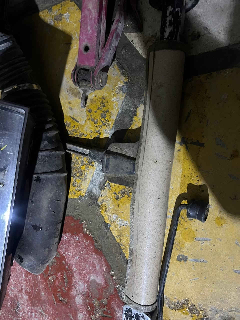 السلام عليكم.
غراض مارسدس دب مال وارد جديدات. 

قيم بالمعقول. واخذ. ونضيفات جداً مال كصه 

تخم ويل حجم ١٥  هوه وتايراته يرهم للدب او اي سياره جداً نضيفات وتايرات استخدام قليل 
———
ماسحه مال وارد هيه وماطورها شغاله شرط فحص 
————
دبه زراكات جديده+ دبة راديتر جديدة 🆕 
——-
جك بلادي مال مارسدس يرهم لكل الموديلات دب شبح طيارين + جك عادي شغال ونضيف. 
—-
حافظه مال بطاين تخم كامل هيه واليدات مال بطاين والصاجات بيبان كلش جديدات 
——
شوته جديده مال بطه ٢٥٠٠ وترهم ع ٣٠٠٠ هم مال ياباني او اي سياره. 
——-
دشبول كيجات مال وارد جديد شرط فحص 
——-
لويات مال دب اصلي وارد يرهم لكل الموديلات شبح طيارين 
——-
مكاني كربلاء.  
***********
