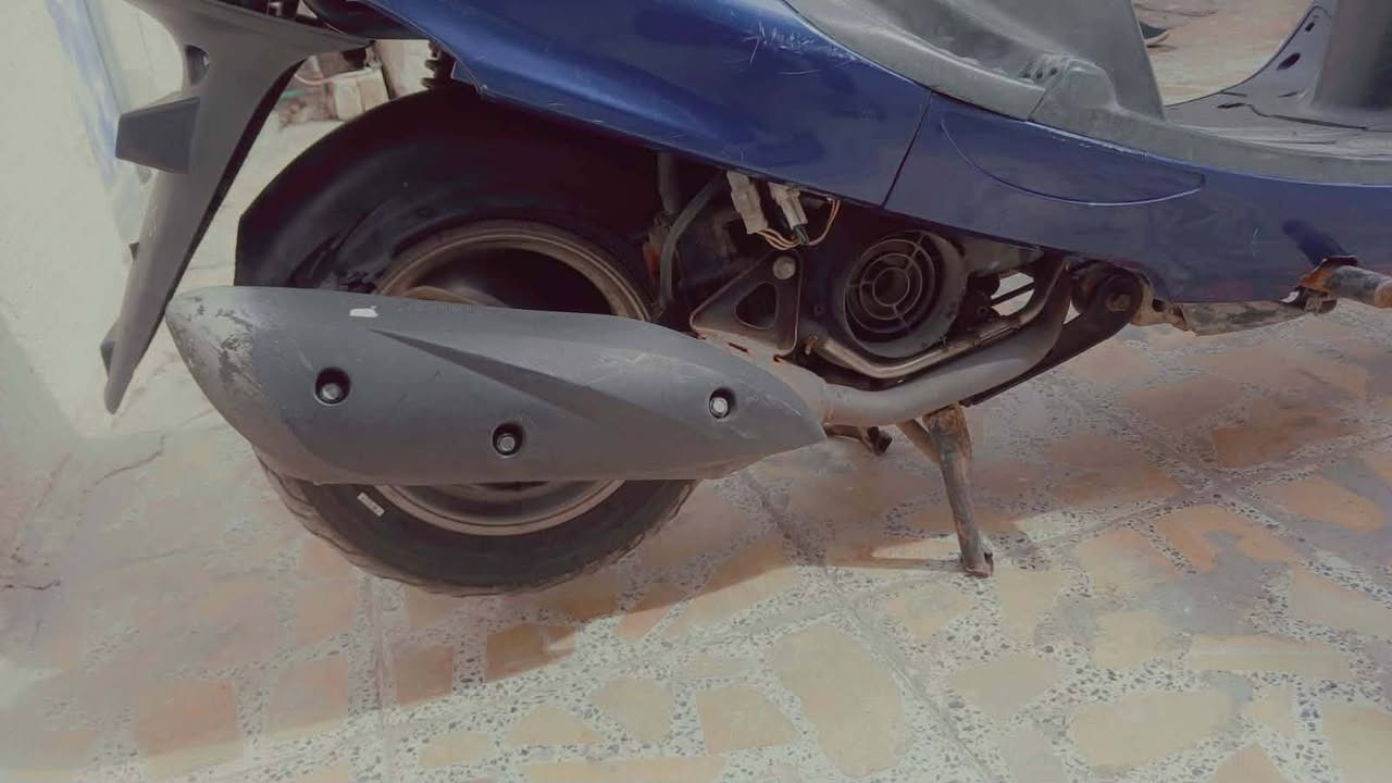 سلام عليكم
دراجه دولفين ياباني شادله محرك قبل يوم ١٤٠ مال حاويه رمبه الدراجه كامله من لمحرك بس بيها شويه نوقصات من لخارج 
السعر ٤٠٠ وببها مجال.. مدينه الصدر الورفلي


**إذا كنت صاحب هذا الإعلان وتريد حذفه لأي سبب، رجاءا أرسل رسالة إلى الدعم الفني**