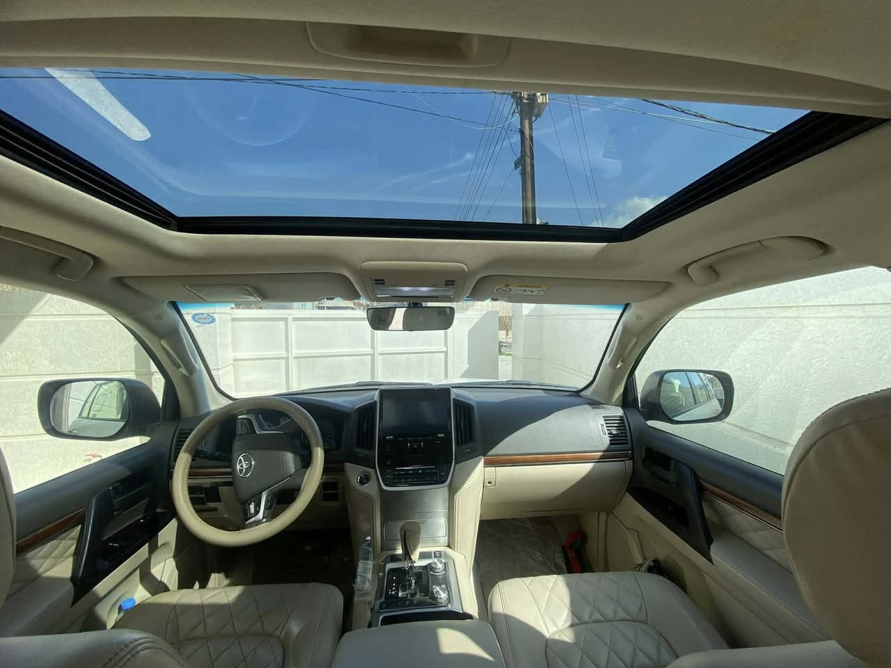 بۆ فرۆشتن toyota land cruiser 

پێشەکی 

٢ بستی بۆیاخی هەیە لە دواوە هیچی نیە 

ئیرباگ بە شەرت  ناو گرتن بە شەرت 

فولل
2018 GXR 

110 هەزار رۆشتوە

هەشت پستۆن یانی V8 : 4.6

گیر و مەکینە بە شەرت

ناونیشان سلیمانی  

سعر ٥١٠ 💸
***********📞
***********📞
