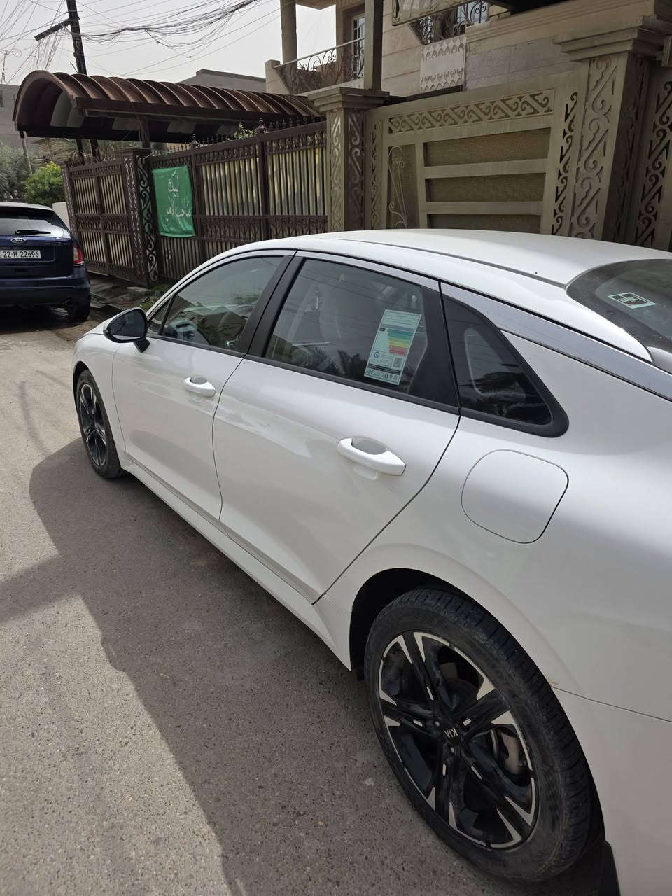 السلام عليكم K5 خليجي ٢٢ قطعة واحدة صبع بدون دواخل نص مواصفات ٢٥٠٠ المحرك بسمي ٧٩ ماشيه  175 $ /***********
