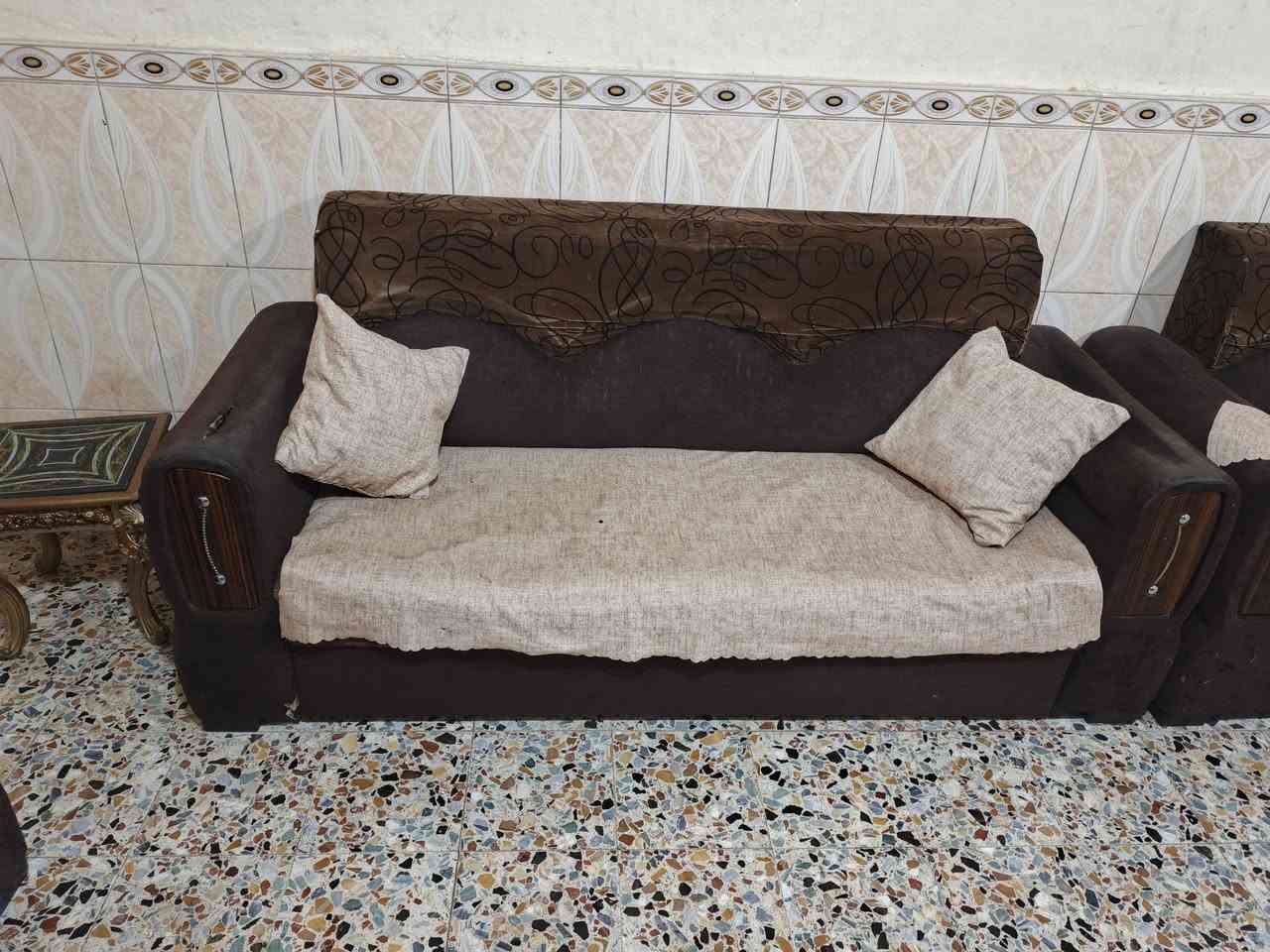 تخم للبيع خمس قطع كامل  رقم ***********
