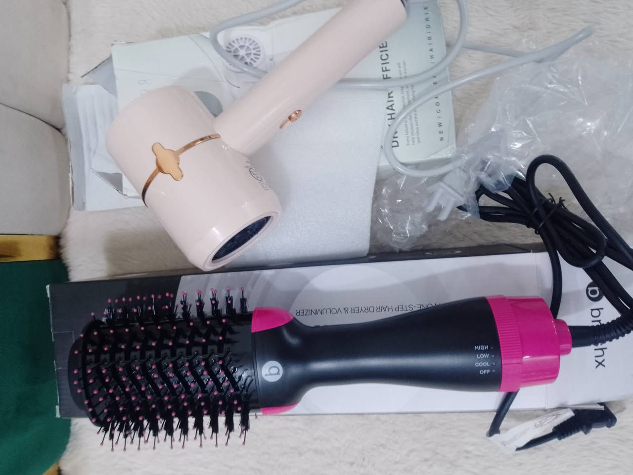 شسوار عدد 2 جديد غير مستخدم السعر 20 ألف للاستفسار اتصل على رقم *********** مكان كركوك حي الأسرة والمفقودين
