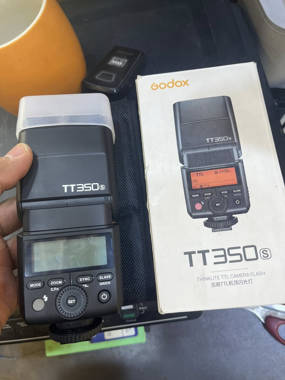 شباب هذا شتريته عبالي يرهم النيكون طلع يشتغل على السوني *********** مكاني بغداد
