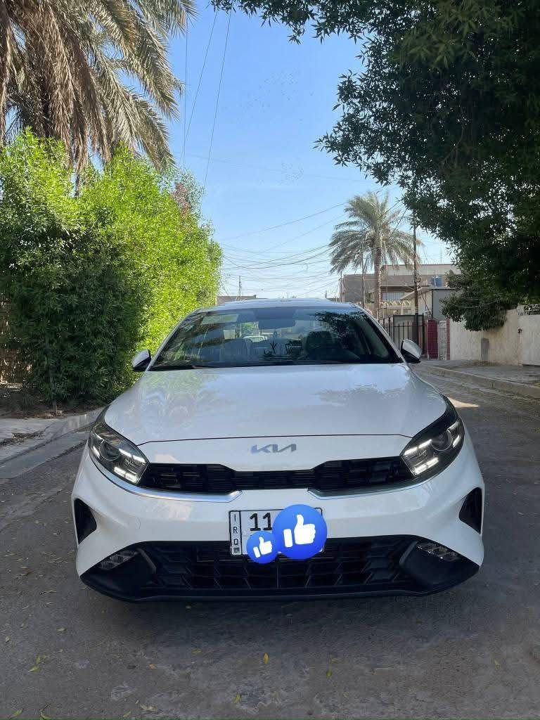 السلام عليكم
كيا سيراتو موديل 2024 خليجي 
السيارة مكفولة كفاله عامه رقم بغداد انكليزي بأسمي مداور ثاني 
محرك 2000 دوش 
ماشية 55    الف حقيقي شرط بعدهي بحاله الوكاله 
مواصفات
1- فتحة سلايت 
2- اشاير بل مري 
3- ويل كب اصلي 
4- تبريد قطعتين 
5- شادلهة شاشة اصلية ابل كاربلي
6- وشادلهة منضومة زنون اصلية 
7- بيهة سويجات عدد 2 مال الشركة
8- حساس خلفي 
9- لدات امامية + بروجكترات امامية 
داخل السيارة لونين اسود  وبيجي 
السبير و العدة مالتهة بعدهن بحالة الوكالة مانازلات
الشراي يتصل ***********  مكاني الرميثه
