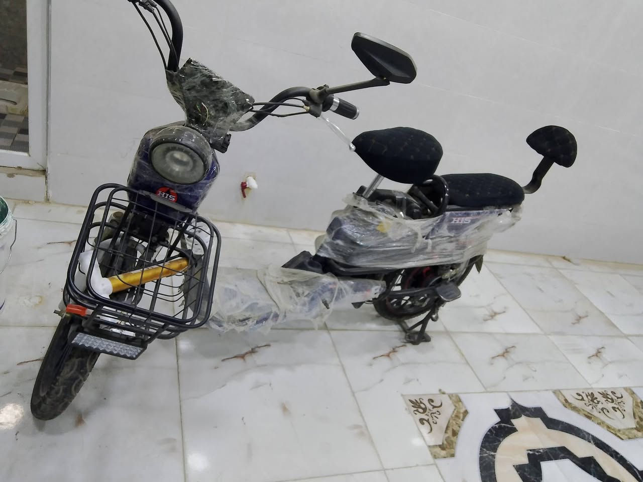 للبيع سعره 170وبي مجال كله شغال مبدله بطريات تاير الخلفي تعبان بي جوب جديد  المكان قادسيه الثانيه  *********** شغال بصمه
