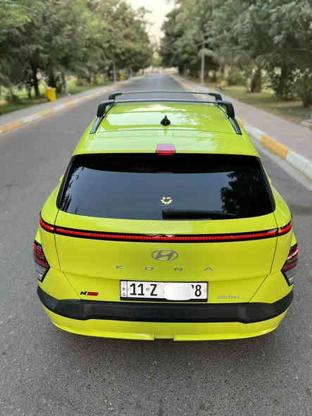 السلام عليكم
🍋اللون مميز 
كونا الشكل الجديد ٢٠٢٤  وارد امريكي طخه جدا بسيطه اسفل الرقم الخلفي ودعاميه مبدله نفس اللون يعني بدون صبغ 
فول كهرباء 
بصمه كراسي كهرباء تبريد شاشه 
رادار توقف ذاتي عند الاقتراب 
تحديد السرعه 
ماشيه ٣٦ الف كيلو 
رقم بغداد حلو شبه مميز بسمي 
مكان السياره بغداد الجادريه 
السعر ١٨٢ ورقه 
*********** بغداد
