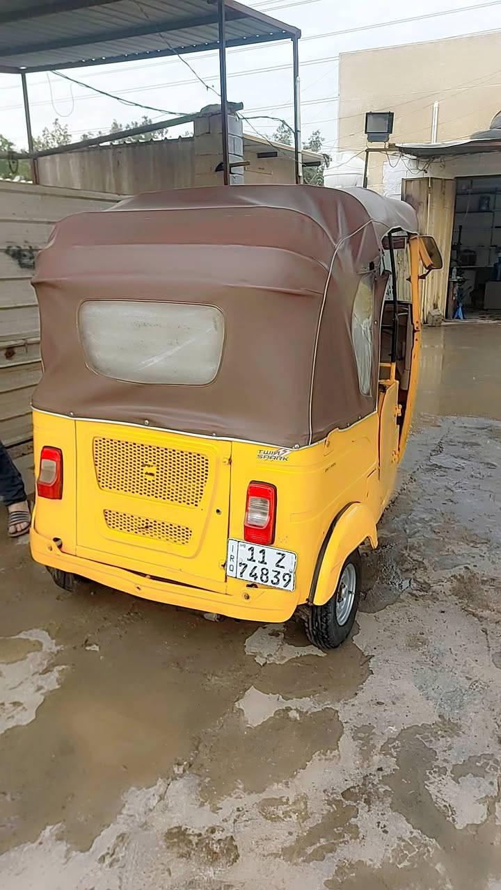 #للبيع موديل 21 شهر 9 بيها صفحه معمره وطعجات زغار بلغود مبينات تحويل ثاني يوم سعر 7200 بيها مجال مكاني مدينه الصدر 
***********
