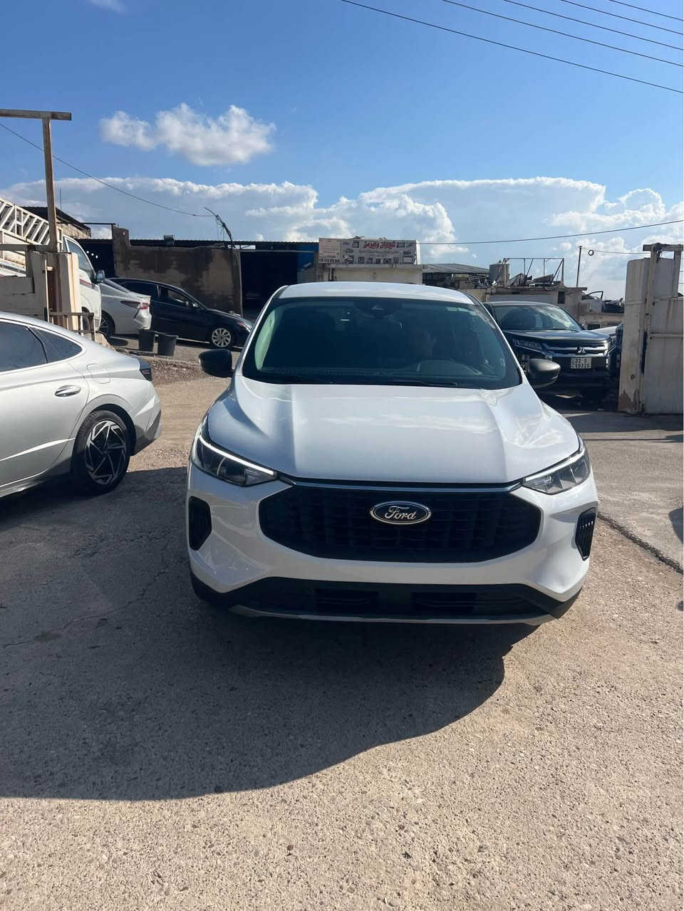 فورت اسكيب 2024 ACTIVE 
مواصفات ACTIVE 
فوول ما عدى فتحه
بصمه و تشغيل عن بعد و شاشة كبير و كيج إلكتروني و سندوق شفت و كشن كهربائي و كشنات هيتر و تبريد قطعتين و سيارة فور ويل AWD و بعد بيها هواية مواصفات داخلي
ضرر / واحد جملغ و نص باب صبوغ بدون دواخل و بدون ارباك كل سليم عل وضع شريكة
سيارة 3 سلندر 
سعر 134 و مجال
*********** واتس اب موجود
عنوان معرض عقره
رقم شاصي موجود عل منشور اكر, نينوى
