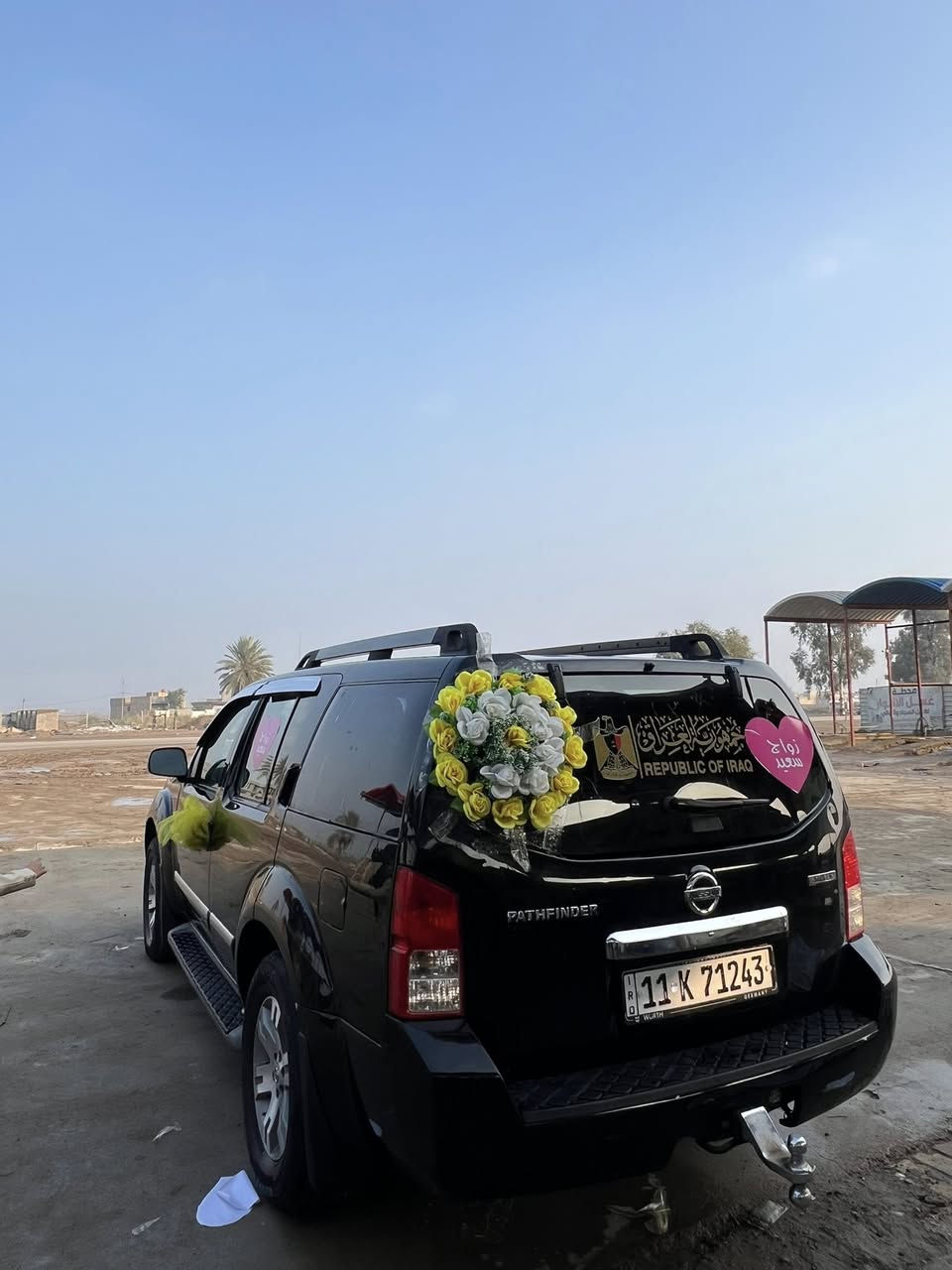 السلام عليكم نيسان باثفندر 2012 بيه حادث لون اسود سياره فول واحد على واحد عدا الفتحه فقط سياره ابيع على حادثه رقم بغداد دولي بسمي وشرط التحويل وهاي صوره بلحادث وقبل الحادث 
بصمه تحكم ستيرن جهتين كشنات جلد + تدفئة تبريد + كهربائيه سبعه راكب ثلاث قطع تبريد فور ويل دشبول ارمادا كامره خلفيه شاشه مرآه عاكسه للضوء ويل كروم وبعد بيه وابيع على حادثه والله شاهد ستوني ماخذه سعره 75 بيه مجال استفسار اكثر خاص او الاتصال ***********
