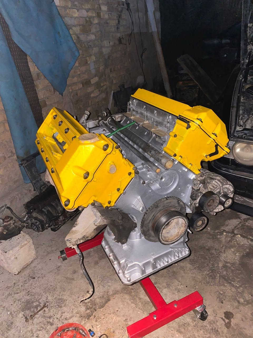 السلام عليكم اخوان طبعا هواي اكو ناس مظلومة من يصعد ال BMW ويشوف سيارة ما بيه انطلاقيه واني واحد منهم بس من اشتغلت يم هذا الرجل الشريف اتغيرت كل الموازين السيارة كامت تاكل الشارع للعلم جفت المحرك شغل درجة اولى البطل محمد ألماني واخوه ابو عبد الله المعدلين
