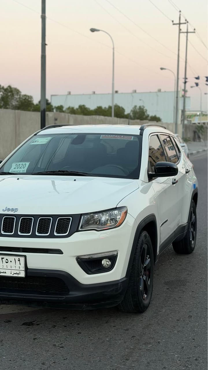 يالله السلام عليكم جيب كومباس مديل 20 بصره تحويل ماشيه 21 ميل سياره ع وضع الشركة كفاله عاامة من كلشي داخله كلين وصار بيها طخه جاملغ امامي وصبغته وعندي صور قبل الصبغ مكينه 2400 رادار تحكمات شاشة كامره حساسات جاهزه من كلشي مكينه كير حداده تبريد تايرات كفالة عامة السعر 145 بيها مجال قليل مكان السياره بصره 
الهاتف *********** البصرة, العراق
