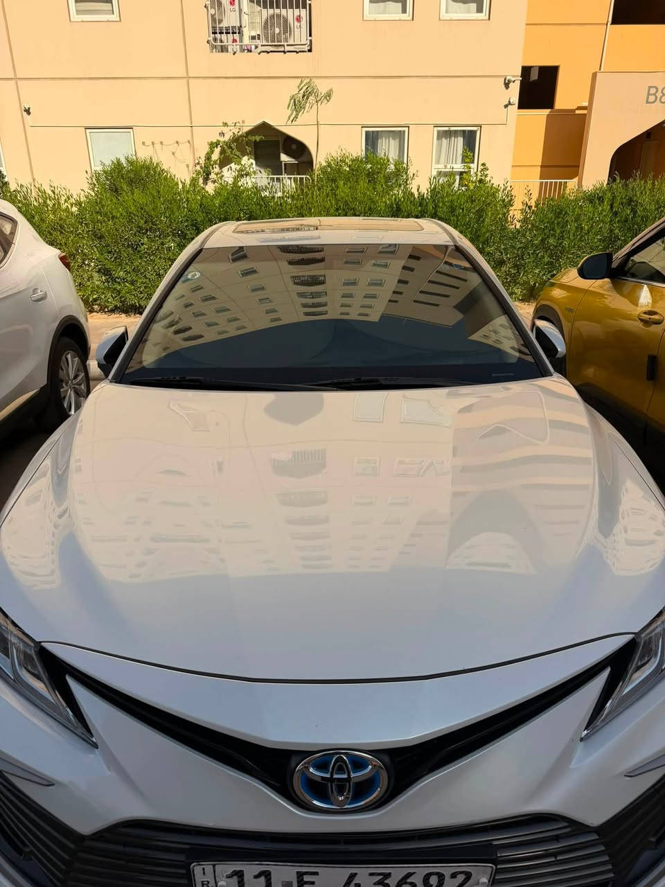 للبيع كامري موديل 2024، وارد خليجي وكالة عبد اللطيف
فئة GLE Hybrid فول
مواصفات، بحالة ممتازة.
المواصفات:
*   فتحة سقف
*   شاحن لاسلكي
*   حساسات أمامية وخلفية
*   تبريد (بردة) كهرباء
Auto Hold نظام •
• وضعيات القيادة (EV Mode)
التفاصيل:
*   الممشى: 49,000 كم
*   ملاحظة: طخة خفيفة بباب
السائق (بحدود شبر) معدلة
ومصبوغة.
• رقم بغداد - السيارة باسمي
السعر وبيه مجال بسيط.
ا للاستفسار والتواصل:
(***********)
