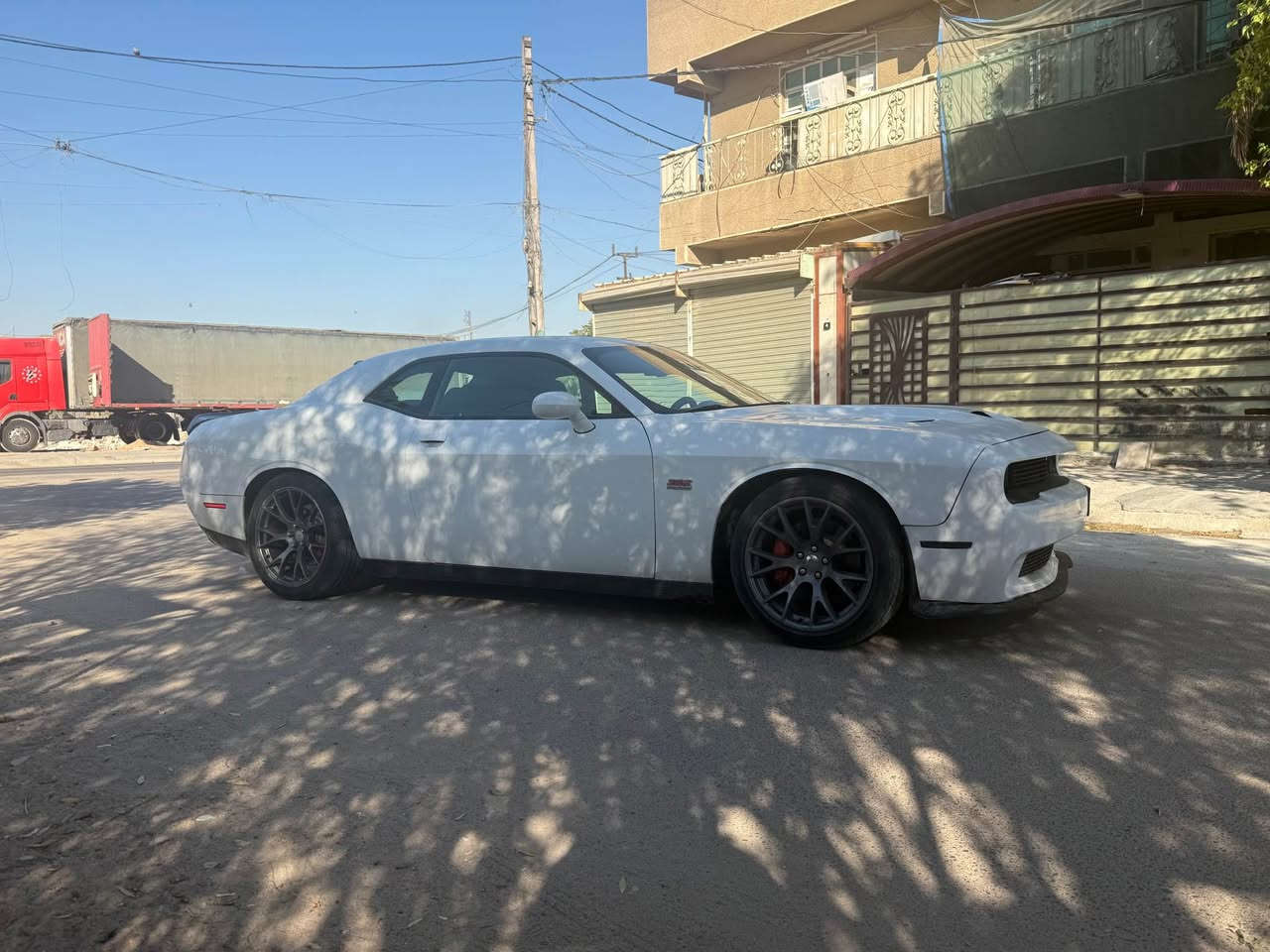 سلام عليكم بيع او مراوس كلشي يرهم 

سعرها مناسب 

دوج جالنجر سكات باك . Scat Pack

Dodge Challenger (Scat Pack🐝)

الموديل :2017 . (امريكي)

المحرك : SRT . V8 . 6.4L .

العداد : 56mi

اللون : ابيض

المواصفات

1-شاشة كبيرة كار بلي

2-ويل كب نجمة حجم 20

3_كشنات جلد وشامو

4-سوبر تراك باك

5-حساس خلفي

كير مكينه اكسل كفالة من الفتح والتبخير

حادثها جاملغ خلفي  ❤️

(السياره صبغ جاملغين وبنيد تحديث)

بدون ايرباك

يعني ٤ قطع صبغ 

السعر مناسب 145 وبيها مجال بسيط

مكاني بغداد  السيديه 

*********** بغداد, العراق
