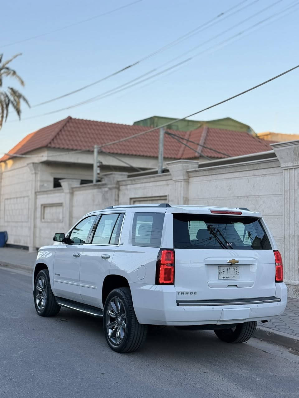 السلام عليكم
تاهو ltz وكالة المنصور خليجي ماشية 135.000كيلو متر حقيقي 
موصفاتها معروفه فول الفول داخل قرميدي ادامة كاملة تخم تاير جديد صدر جديد خلفي امامي كامله و المكينه على وضع الشركة 
بيها شبر صبغ بالحاملغ الامامي الايمن  المكان بغداد الكرخ 
الحارثية 
***********
