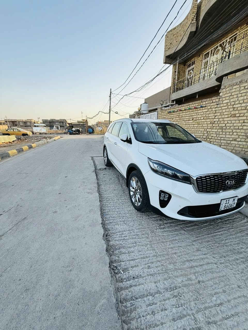 السلام عليكم...
سورنتو موديل 2018  كفالة عامة 

موصفات السيارة
محرك 6سلندر  3600  كفالة هية والگير خير من الله
 
7 راكب 
مري شفط 
اشارة ترحيب 
كار بلي 
ثلاث مودات قيادة 

4 وضعيات قيادة 
تحكم ستيرن 
تبريد ثلاث قطع  
حساسات خلفي امامي 
رادار 
السيارة ماشية 75 الف 

سعر السيارة 245وبيهة مجال بسيط جدا 
العنوان كوت مركز مدينة

للأستفسار:***********
