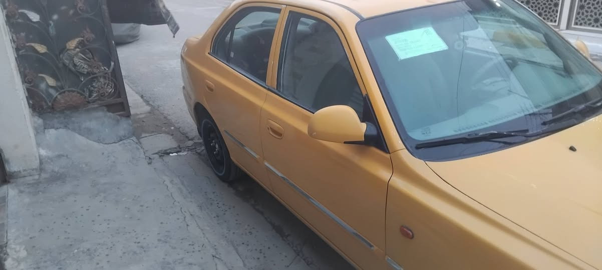 السلام عليكم فيرنا 2015 مامعيوده تخم تاير ابو خط مكينه وكير خير من الله 77 وبيها مجال ***********
