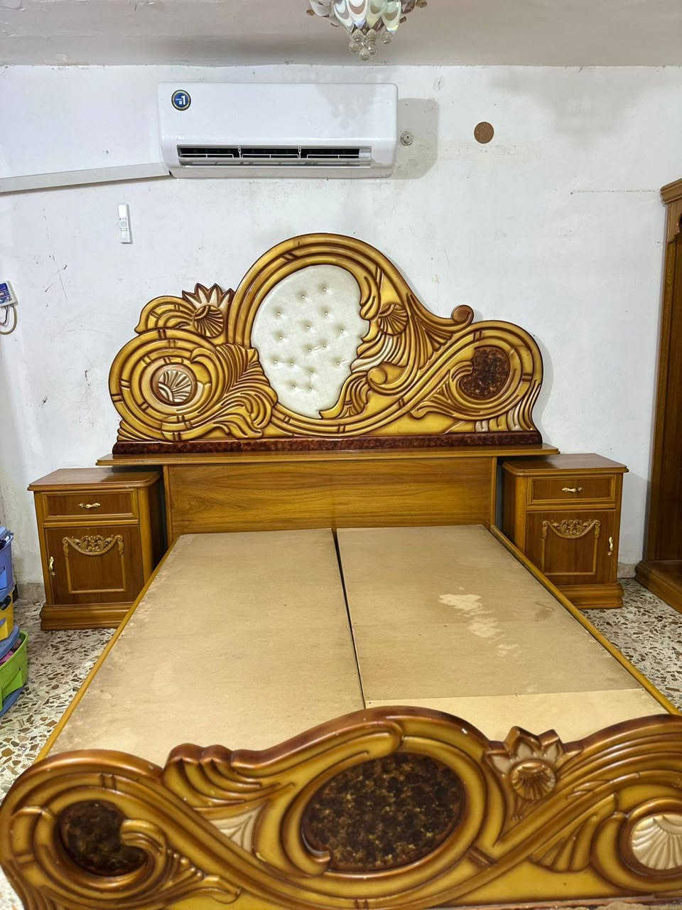 غرفه صاج عراقي نضيفه بدون كنتور عنوان نجف اشتراكي سعر ٣٢٥ وبيها مجال للشراي لاستفسار مراسله وتساب
@***********
