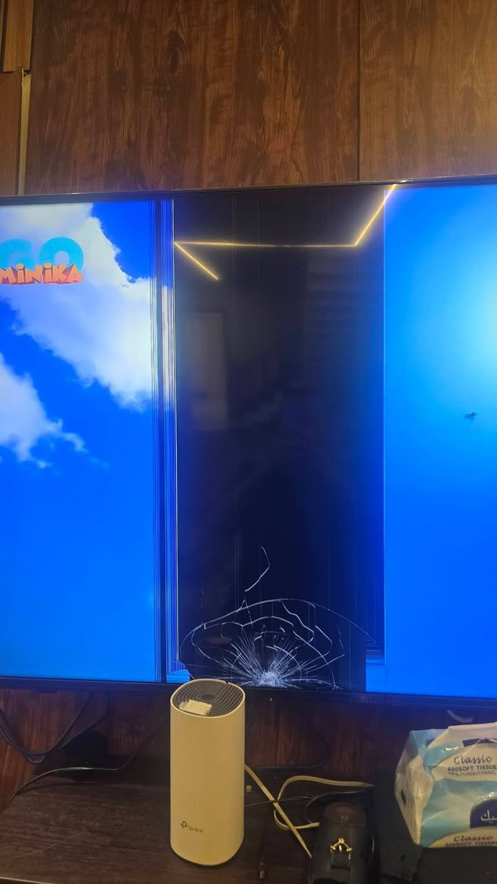 شاشه LG مستخدمه شهرين نضربت شاشه بل طوبه ونكسرت حجم 55 السعر 50 الف بيها مجال الاستفسار ***********
شاشه LG مستخدمه شهرين نضربت شاشه بل طوبه ونكسرت حجم 55 السعر 50 الف بيها مجال الاستفسار ***********
مكاني بغداد السيديه
