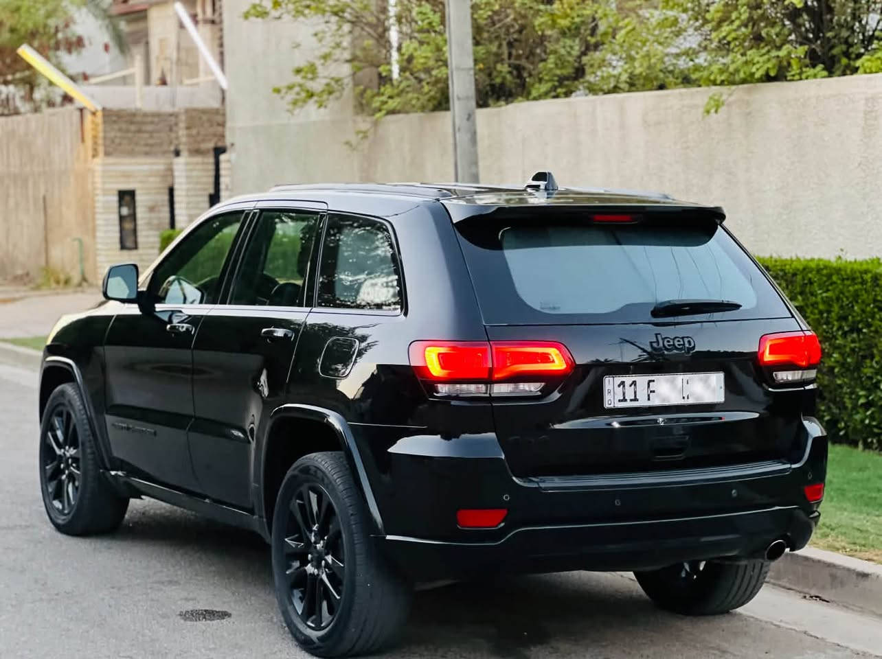 جيب 2019 بلاك توب رقم بغداد فول مواصفات
السعر 188 وبيها مجال 

مكاني بغداد *********** الرصافة 

حادثة سطحي بدون دواخل ابد صبغ جاملغات امامية

الصدر والحدادية كلة جديد
محرك 3600 مكفول من كلشي
السيارة كلش جديدة 
بصمة تشغيل 
فتحة
كشنات حار
فور ويل
سبورت 
تشغيل عن بعد
دمام صوت الباين
كشنات حضن
ويل حجم 20 بلاك توب بلادي 
تخم تاير جديد 
كامرة خلفية دوارة
شاشة كار بلي مع نظام ملاحة GPS
حساس خلفي 
كشنات حضن

