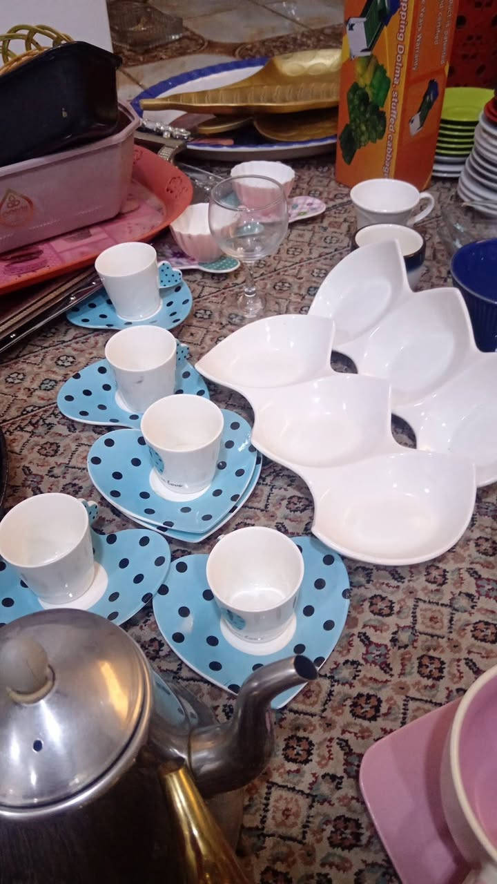 مجموعة غراض مطبخ كداري غير مستخدمه. وصواني ستيل ثقيل قواري بايركسات كبار مجموعة فرفوري فوك ل150 قطعه
ابيعهم شلعه ب75 قفللل كلهم 
ممنوع تنباع قطع شرط سوه كلهم ينباعون لان اكو اشياء بربع واكو ااشياء مجاني واكو اشياء غاليه بلأصل بس داحسبهم شي على ربع قيمتهم عارضتهم
***********
واتساب
الدوره
