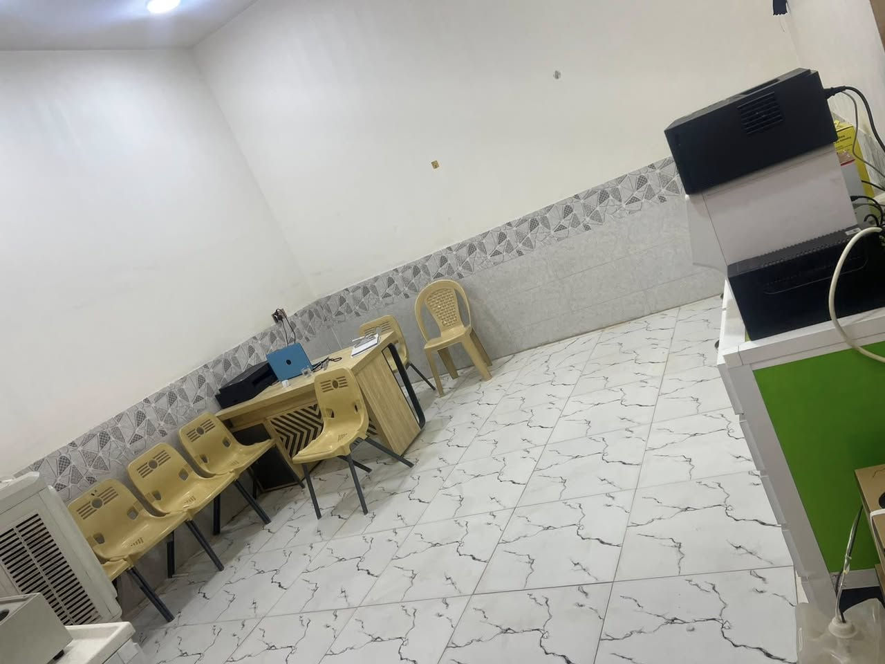 مختبر جانبي للبيع في محافظة كربلاء حي العسكري المختبر مؤثث اثاث جديد مع اثاث عائد للمختبر لغرفه الطبيبه والطبيب 
الاجار الشهري للمختبر ٢٠٠ الف
اجار الاجازه ١٢٥ الف مجدد لنهايه السنه 
للتواصل الاتصال بالرقم ***********
