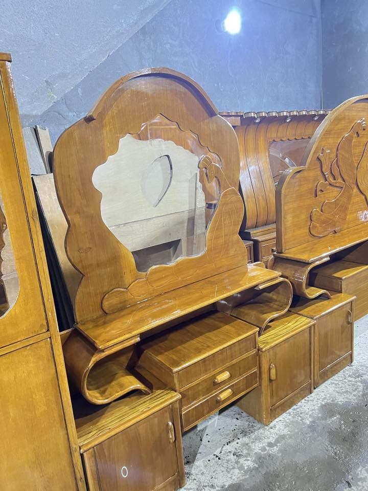 سلام عليكم غرفه نجاره صاج مستخدمه نظيفه داخل خارج صاج السعر ٥٥٠ العنوان الحله ***********
