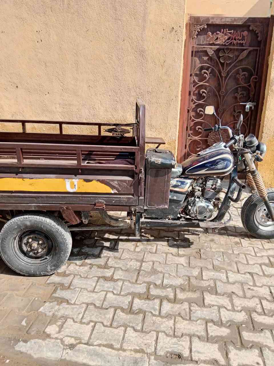 السلام وعليكم ستوته للبيع موديل 2013 مابيه خياس تخم،تايرات جدد مكينه 2024مامفتوحه سعر مليون وخمسميه وبيه مجال تصل  ***********
