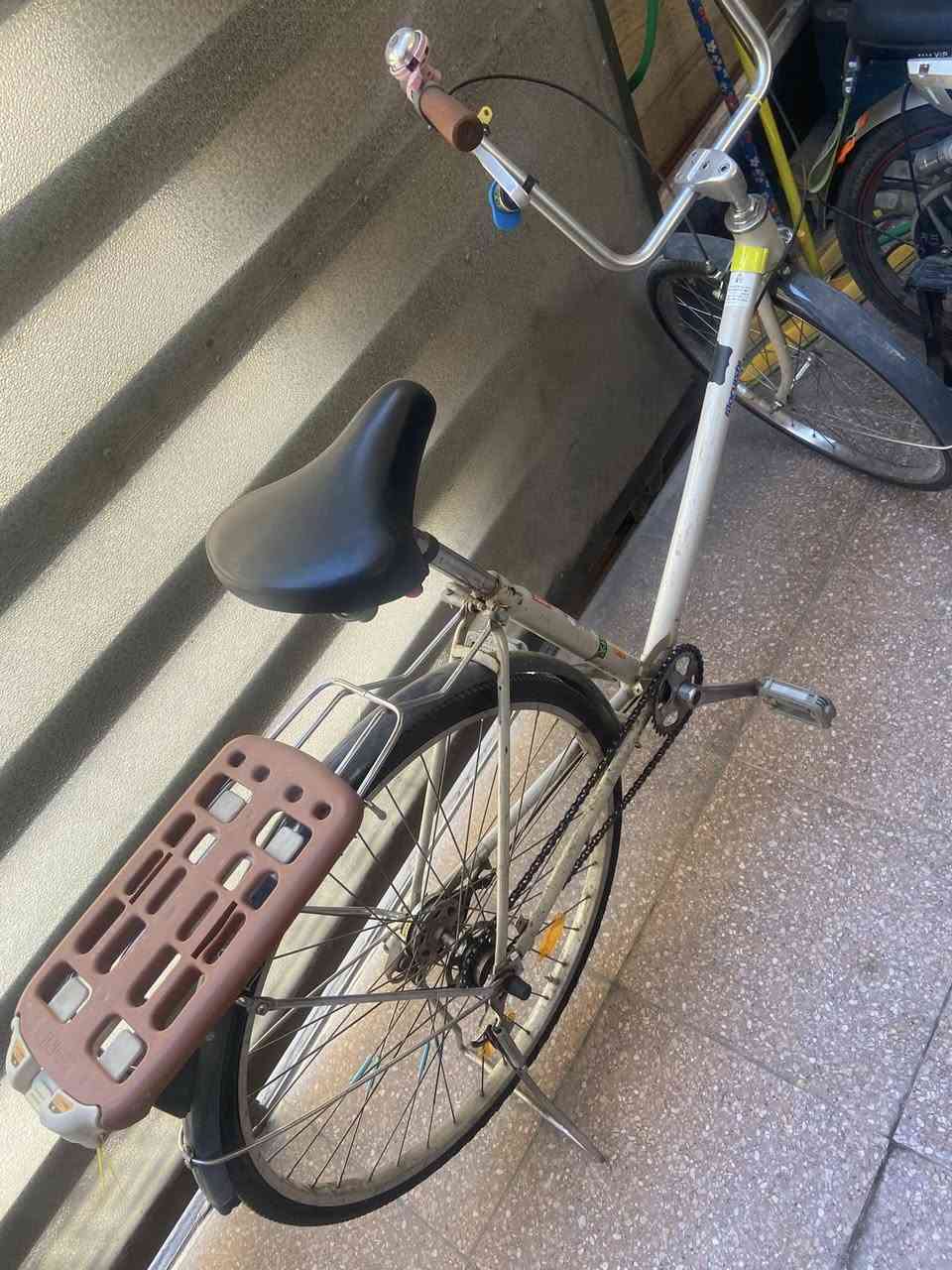 سلام عليكم بايسكل بطه للبيع ب١١٠ وبيه مجال بايسكل رب جديد والختومات كلها موجود يابنيه عل تيارات والستاند وكلشي بيها ختومات ومابيه اي زنجار تجي تفحص وتاخذه مكاني بغداد السيديه ***********
