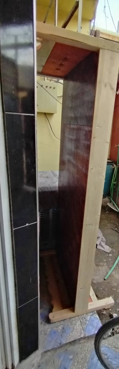 جرباية نفر واحد ☝مامستخدمة
ب 35الف قفل 

***********
