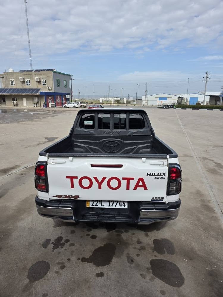toyota hilux 
مۆدیل 2020 هیچی نیە جگە لەو دوو پەڵەی لە رسمەکە دیاریم کردووە شەریکەی جیهانە رەقەموو سەنەویو هەزەو هەموو شتێکی نوێیە و هەموو گیانی بەشەرت هیچ مەسرەفێکی تیا نیە نرخی 27500$ و مەجالی تیایە أربيل, العراق


**إذا كنت صاحب هذا الإعلان وتريد حذفه لأي سبب، رجاءا أرسل رسالة إلى الدعم الفني**