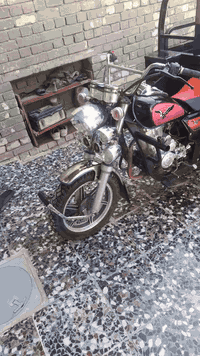 سلام عليكم ستوته للبيع موديل ٢٠٢٣ اوراق كامله مدفوع الكمرك المكان بغداد حي النصر السياحي مقابيل معمل الفرمستون الاستفسار علا هاذا لرقم ***********
