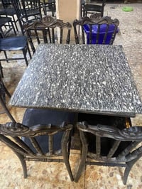 ميز طعام مرمر تفصال مع اربع سكمليات 60 العدد 10 ميوزة السعر 60 السيت ا...