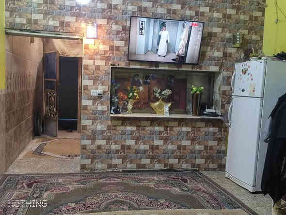 دار للبيع طابقين يحتوي على ثلاث غرف غرفتين يحتويان على حمام  وبراني وحمام تواليت واجهة البيت 10 متر البيت عالي عن الشارع  مساحه 130 بحي الوائلي للبيع الاستفسار الاتصال على الرقم *********** بحي  الوائلي في شارع سيد عباس الزاملي  موجود وتساب البيت ماليه والمعامله  كامله فقط التحويل للطابو  سعر على وتساب وكل التفاصيل او الاتصال على الرقم
