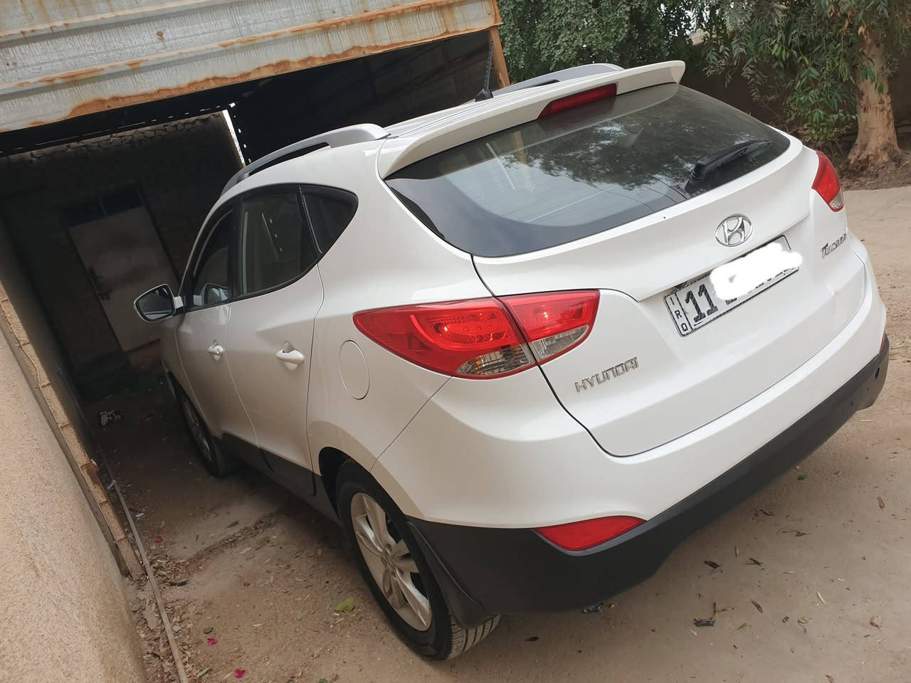 السلام عليكم  ...
توسان 2013 خليجي بأسمي رقم بغداد دولي 

مكفوله من الصبغ والتبديل بيها بارد قليل ممبين 

سياره جديده جدآ ماشيه 93.600 كم

الكشنات مدوشمه جلد درجه اولئ والارضيه جلد 

 السياره علئ وضع الشركة ... كلشي بيها بلادي

السعر 155$ مكان السياره بغداد ابو غريب حي الرساله

للاستفسار *********** متوفر واتساب
