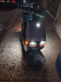 دراجه شحن للبيع جديد صارله شهر من ماخذه بيه 6بطاري وياه صندوك وكاسحه و...