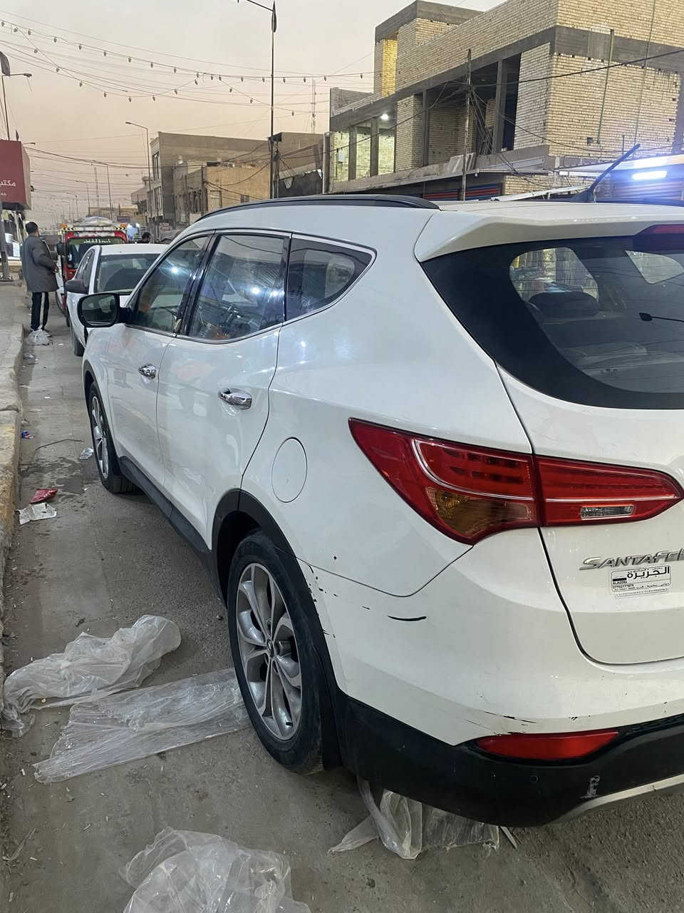 السلام عليكم لبيع سنتافي خليجي فول مواصفات موديل 2015 رقم بغداد بسمي  ماشية 111قابلة لزيادة سيارة مال بيت مكان السيارة بغداد  السعر 185 وبيها مجال 
***********
