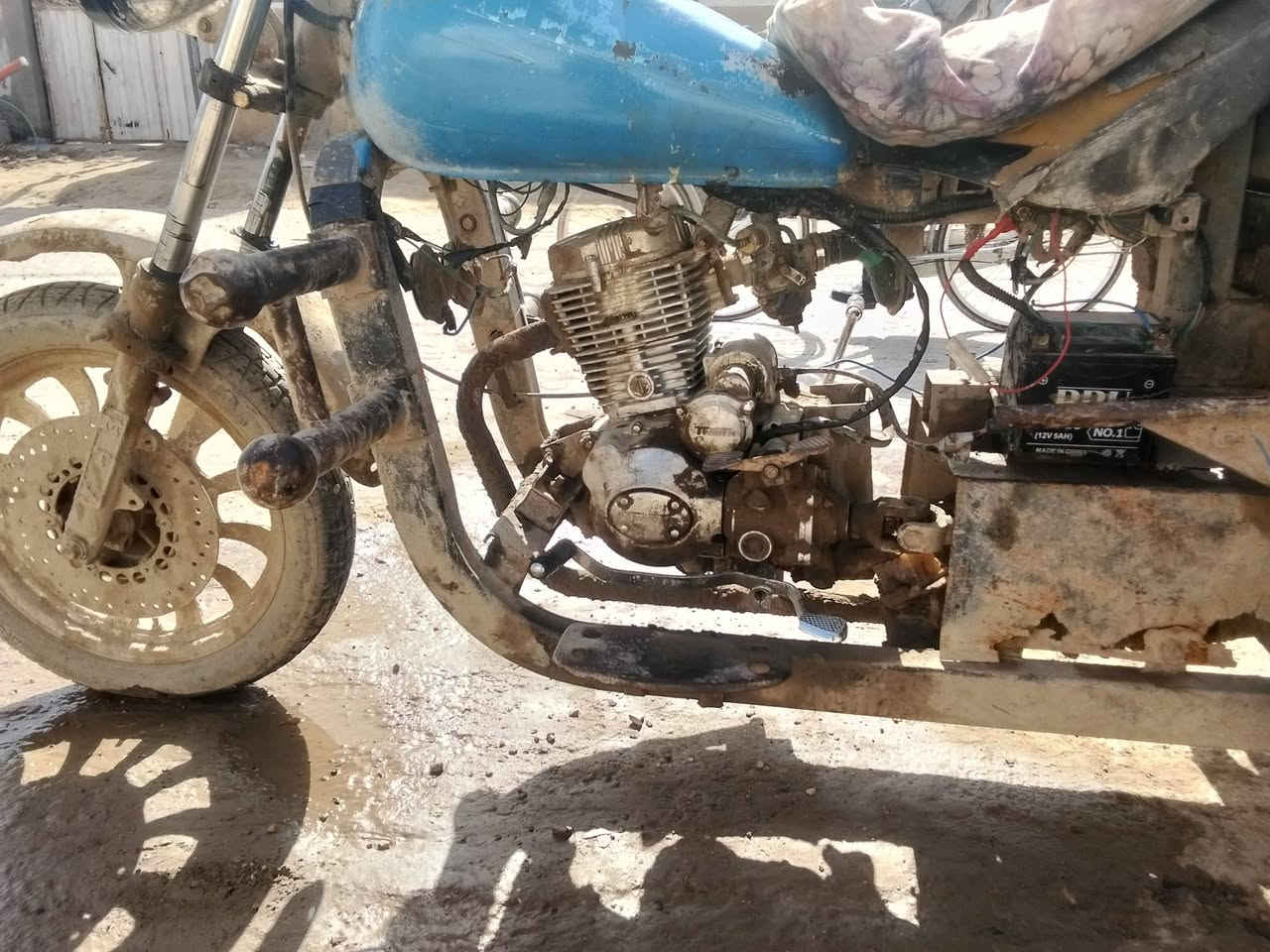 السلام عليكم دراجة للبيع ب400 قفل
اكسنها صقر  تايرات نظيفة عنوان الديوانية حي الوحدة قرب جامع الأمام الرضا عليه السلام الاتصال على هذا الرقم ***********
