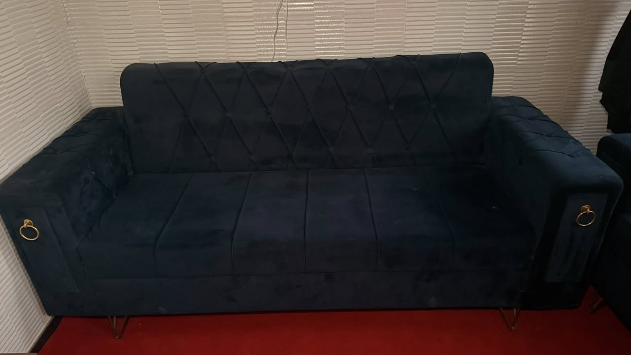 تخم عراقي نظيف 100‎%‎ لا كسر ولا اي شي والقماش قديفة العنوان بغداد/الدوره ‭0783 864 8571‬
